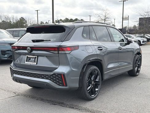 New 2026 Volkswagen Tiguan SE R-Line FWD image 5