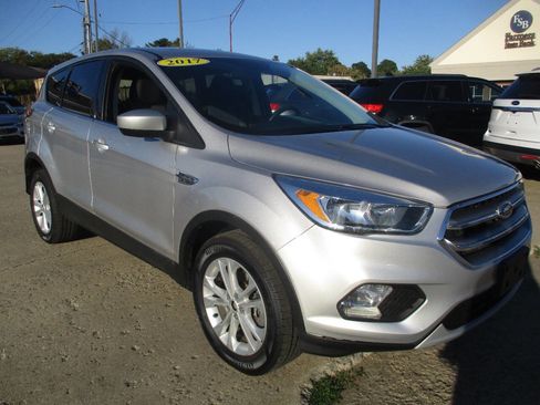 Used 2017 Ford Escape SE image 8