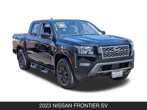 Used 2023 Nissan Frontier SV w/ SV Convenience Package image 2