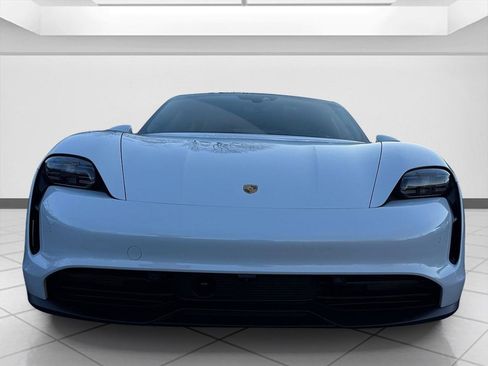 Used 2022 Porsche Taycan image 10