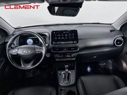 Used 2022 Hyundai Kona Limited w/ Cargo Package FWD image 12