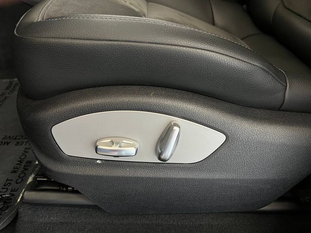 Used 2021 Porsche Macan AWD/4WD image 28
