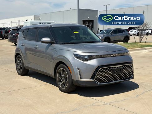 Used 2025 Kia Soul EX FWD image 1