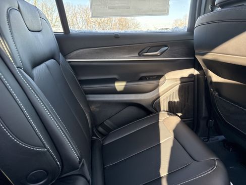 New 2025 Jeep Grand Cherokee L Limited image 17