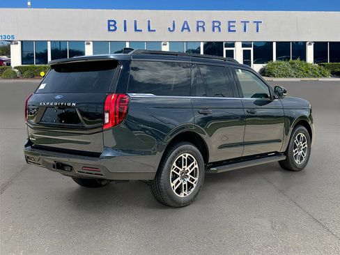 New 2026 Ford Expedition Active RWD image 4
