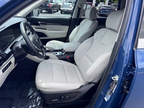 Used 2024 Kia Telluride S w/ S Sunroof Package FWD image 21