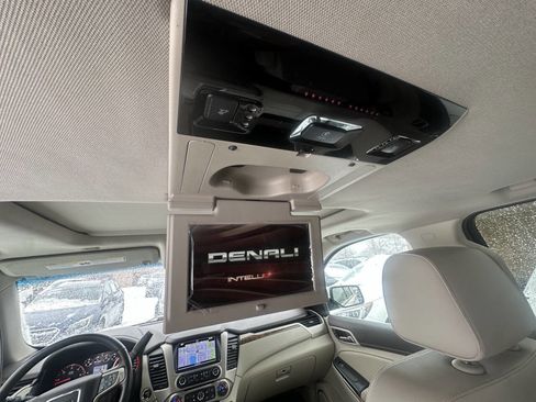 Used 2016 GMC Yukon XL Denali w/ Open Road Package image 10