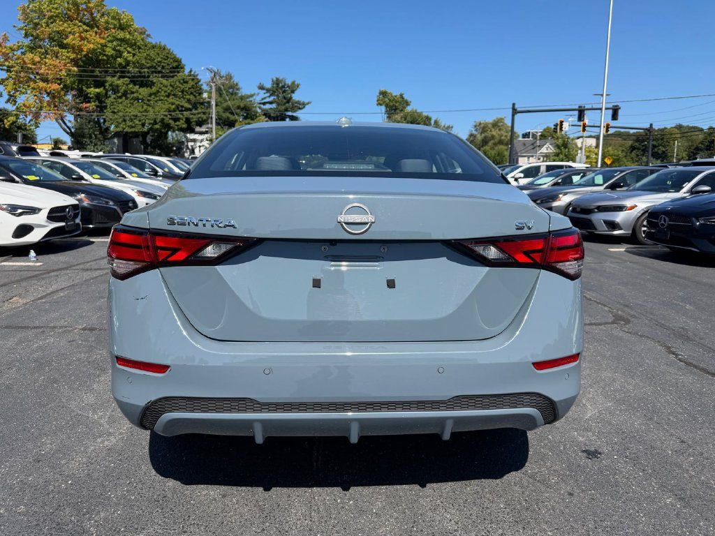 Used 2024 Nissan Sentra SV FWD image 4