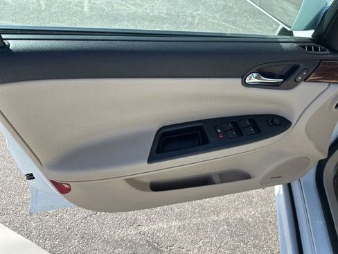 Used 2011 Chevrolet Impala LT w/ Luxury Edition Package image 14