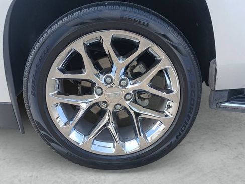 Used 2017 Cadillac Escalade Luxury RWD image 23