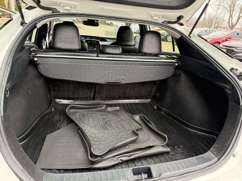 Used 2021 Toyota Prius XLE image 17