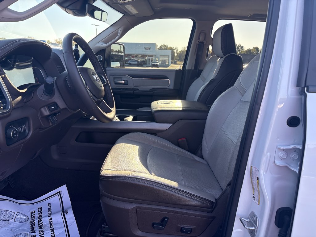 Used 2025 RAM 2500 Laramie AWD/4WD image 12