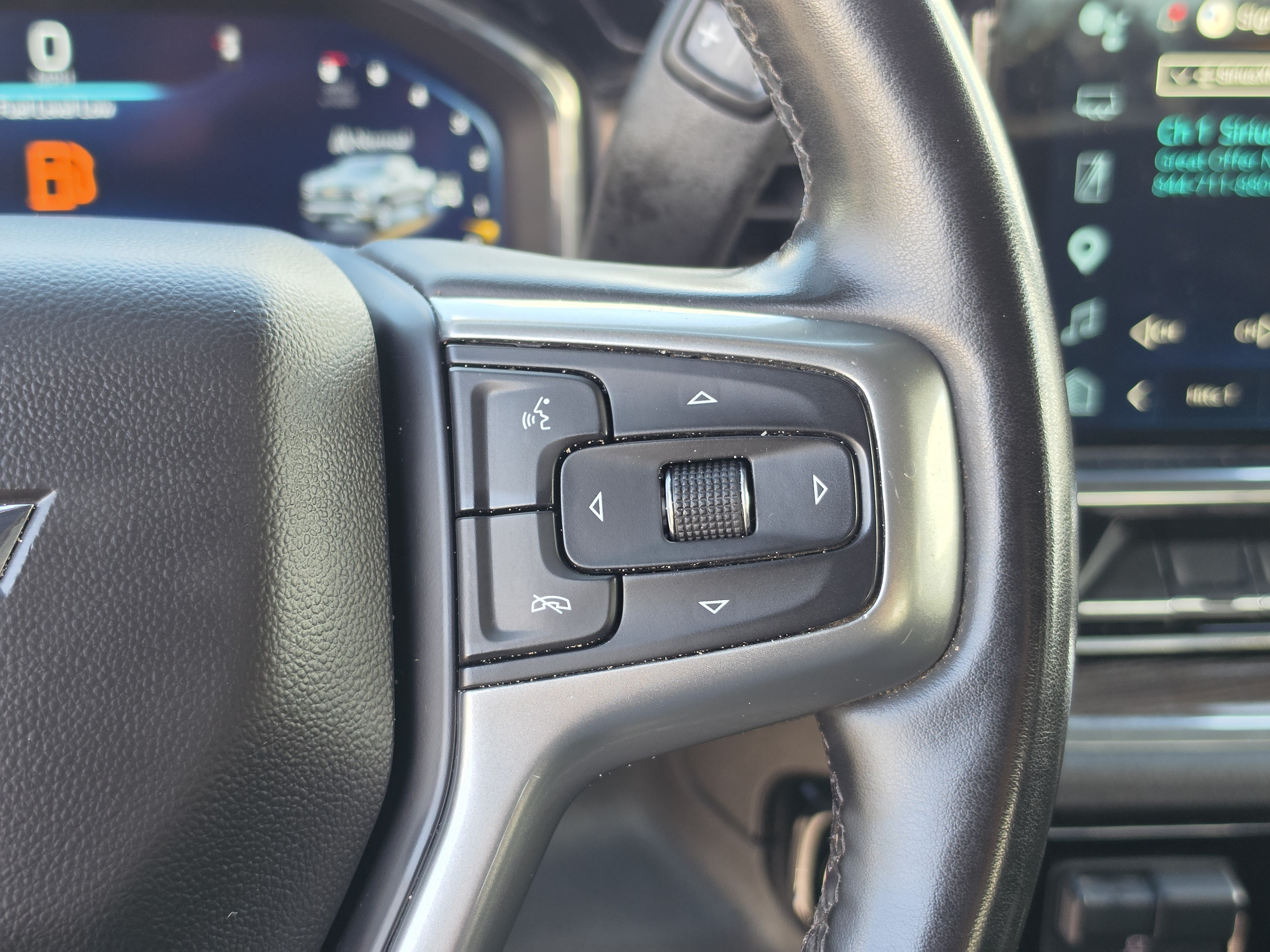 Certified 2025 Chevrolet Silverado 1500 LT AWD/4WD image 21