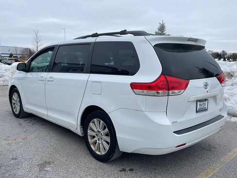 Used 2014 Toyota Sienna XLE image 6