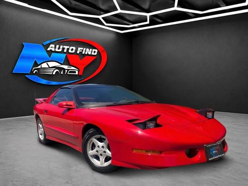 Used 1995 Pontiac Firebird Trans Am RWD image 2