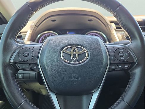 Used 2020 Toyota Camry SE w/ Convenience Package FWD image 24
