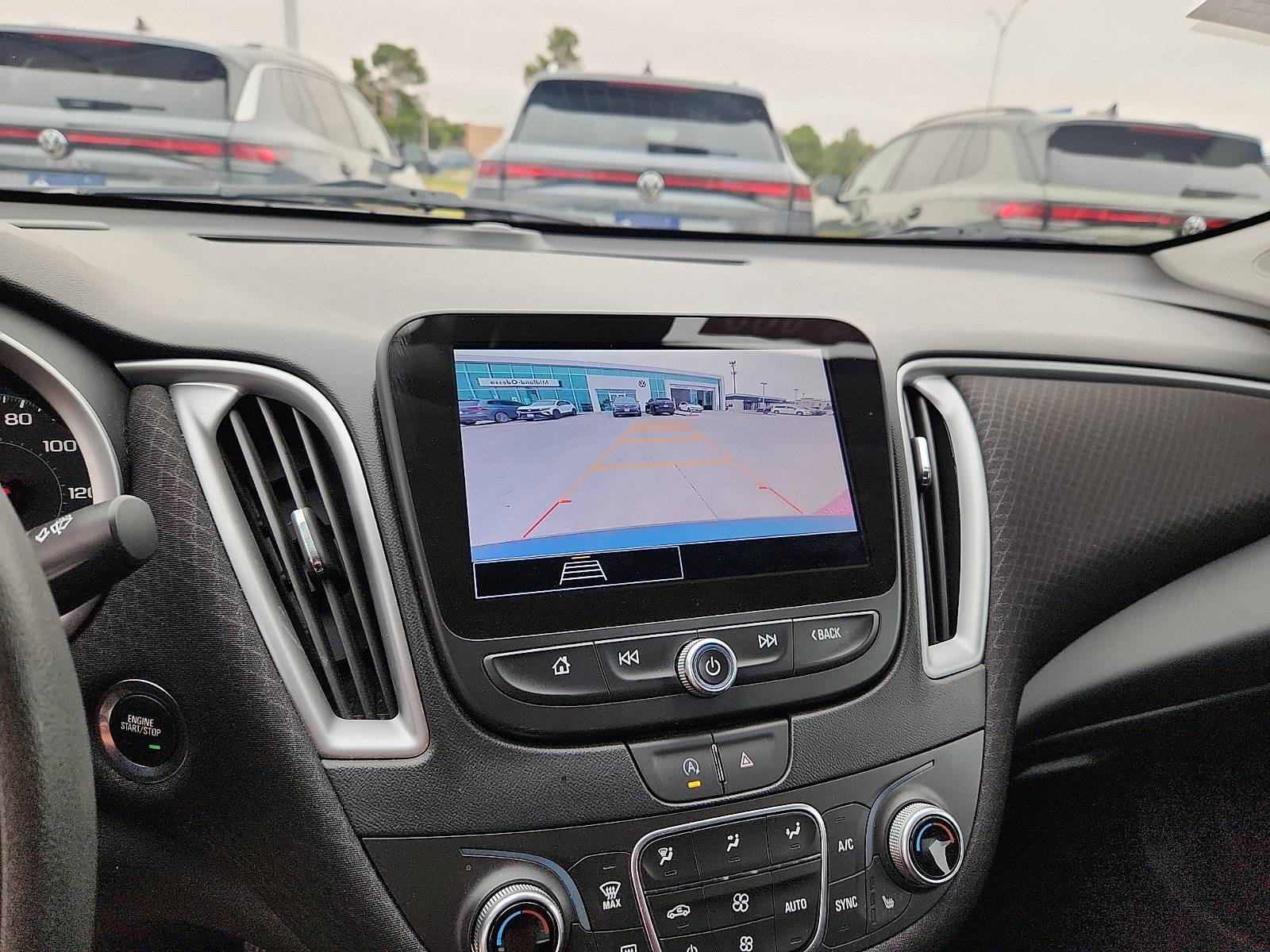 Used 2024 Chevrolet Malibu LT FWD image 18