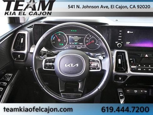 Certified 2022 Kia Sorento SX w/ Panoramic Sunroof Package AWD/4WD image 23