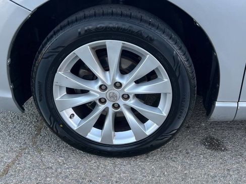 Used 2013 Toyota Venza XLE FWD image 34