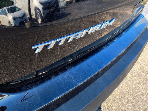 Used 2022 Ford Edge Titanium AWD/4WD image 10