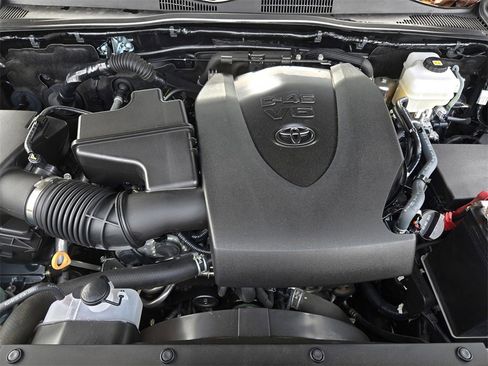 Used 2023 Toyota Tacoma TRD Off-Road image 25