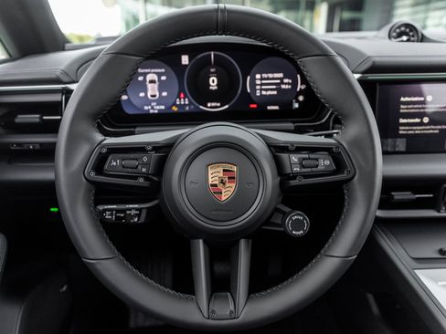 Certified 2025 Porsche Macan Electric RWD image 26
