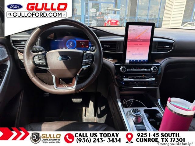 Used 2021 Ford Explorer King Ranch w/ Premium Technology Package RWD image 6