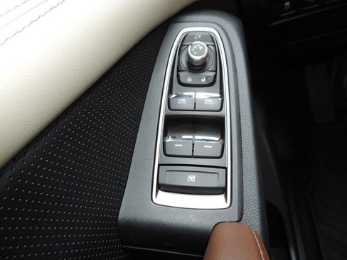 Used 2020 Subaru Ascent Touring w/ Popular Package #3 image 26