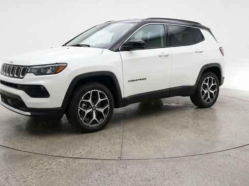 Used 2025 Jeep Compass Limited AWD/4WD image 3