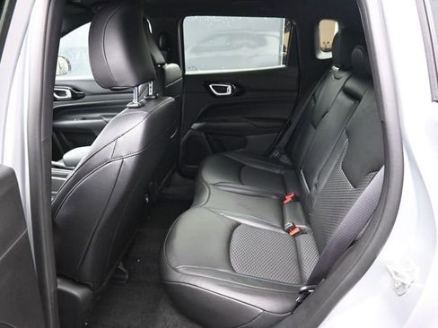 New 2026 Jeep Compass Latitude AWD/4WD image 9