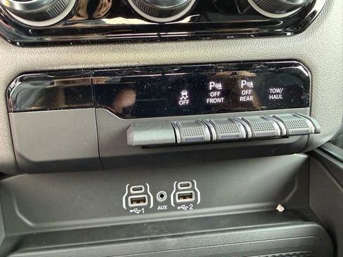 New 2026 RAM 1500 Express image 23