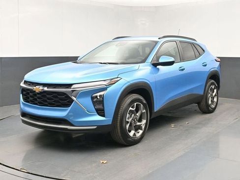 New 2026 Chevrolet Trax LT w/ Driver Confidence Package FWD image 10