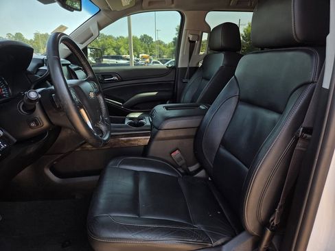 Used 2019 Chevrolet Tahoe LT w/ LT Signature Package RWD image 16