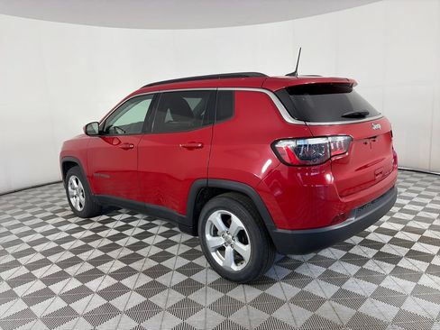 Used 2021 Jeep Compass Latitude FWD image 5
