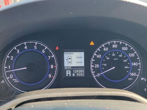 Used 2013 INFINITI G37 x w/ Premium Pkg image 38