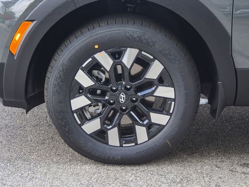 New 2025 Hyundai Santa Cruz SE image 9