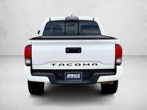 Used 2018 Toyota Tacoma SR RWD image 4