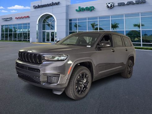 New 2025 Jeep Grand Cherokee L Laredo RWD image 4