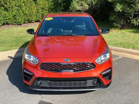 Used 2021 Kia Forte GT-Line w/ GT-Line Premium Package FWD image 2