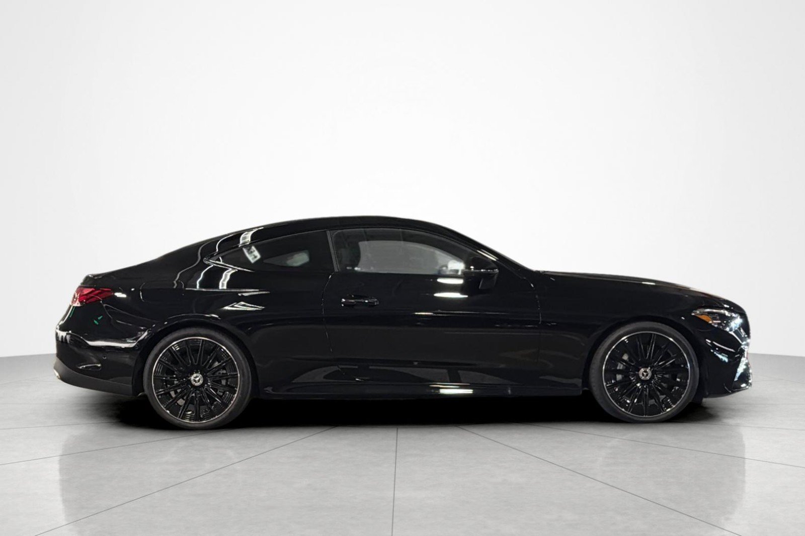 New 2027 Mercedes-Benz CLE 450 4MATIC Coupe image 6
