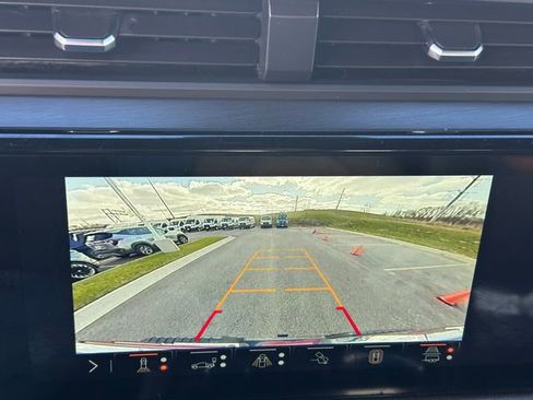 Used 2024 GMC Sierra 2500 AT4 w/ AT4 Premium Plus Package image 30