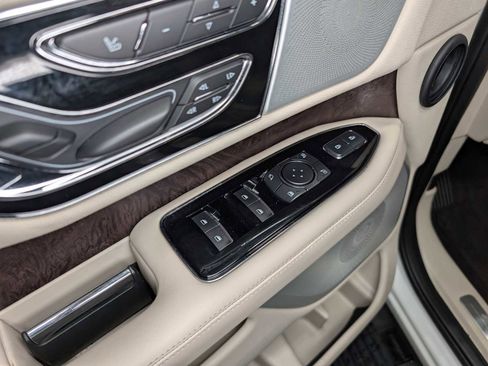 Used 2020 Lincoln Navigator Reserve w/ Luxury Package image 43