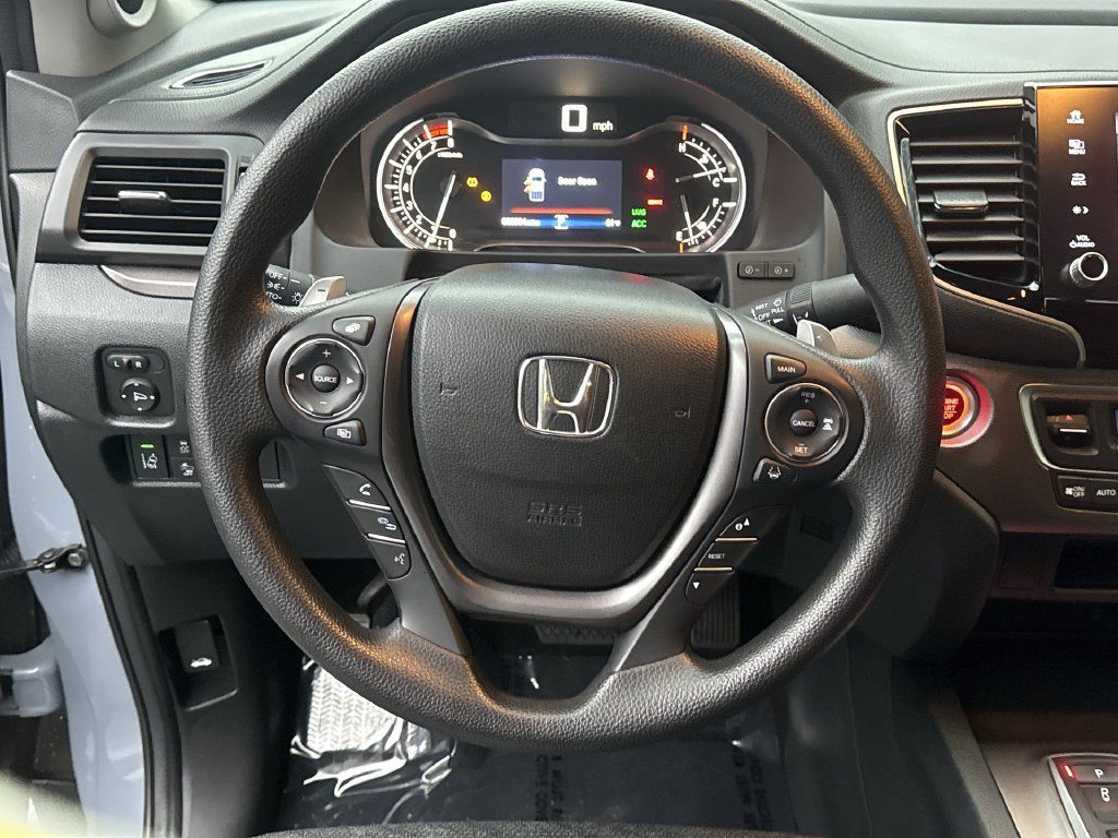 Used 2023 Honda Ridgeline Sport image 11