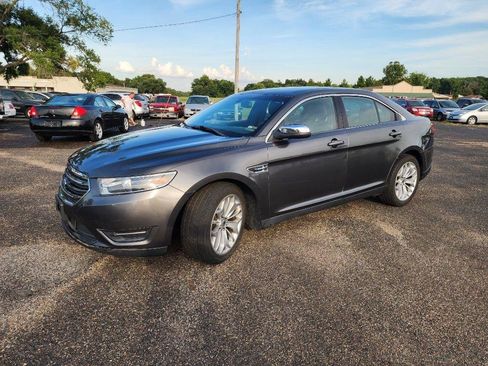 Used 2015 Ford Taurus Limited FWD image 10