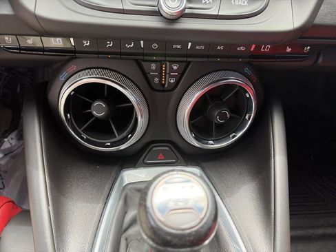 Used 2017 Chevrolet Camaro LT RWD image 26