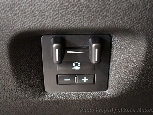 Used 2013 Chevrolet Avalanche LTZ image 35