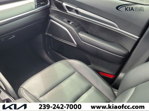 Certified 2022 Kia Telluride S FWD image 16