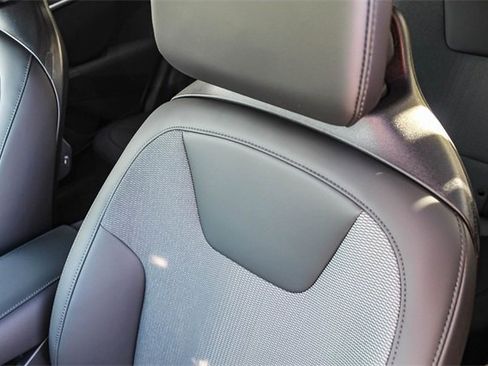 New 2025 Kia Niro EX image 25