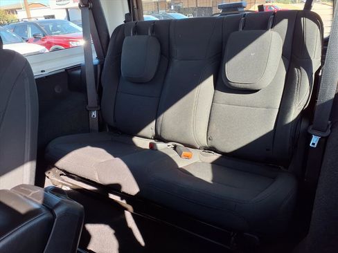 Used 2018 Jeep Wrangler Sport image 16