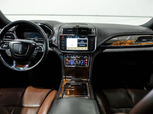 Used 2018 Lincoln Continental Reserve FWD image 18